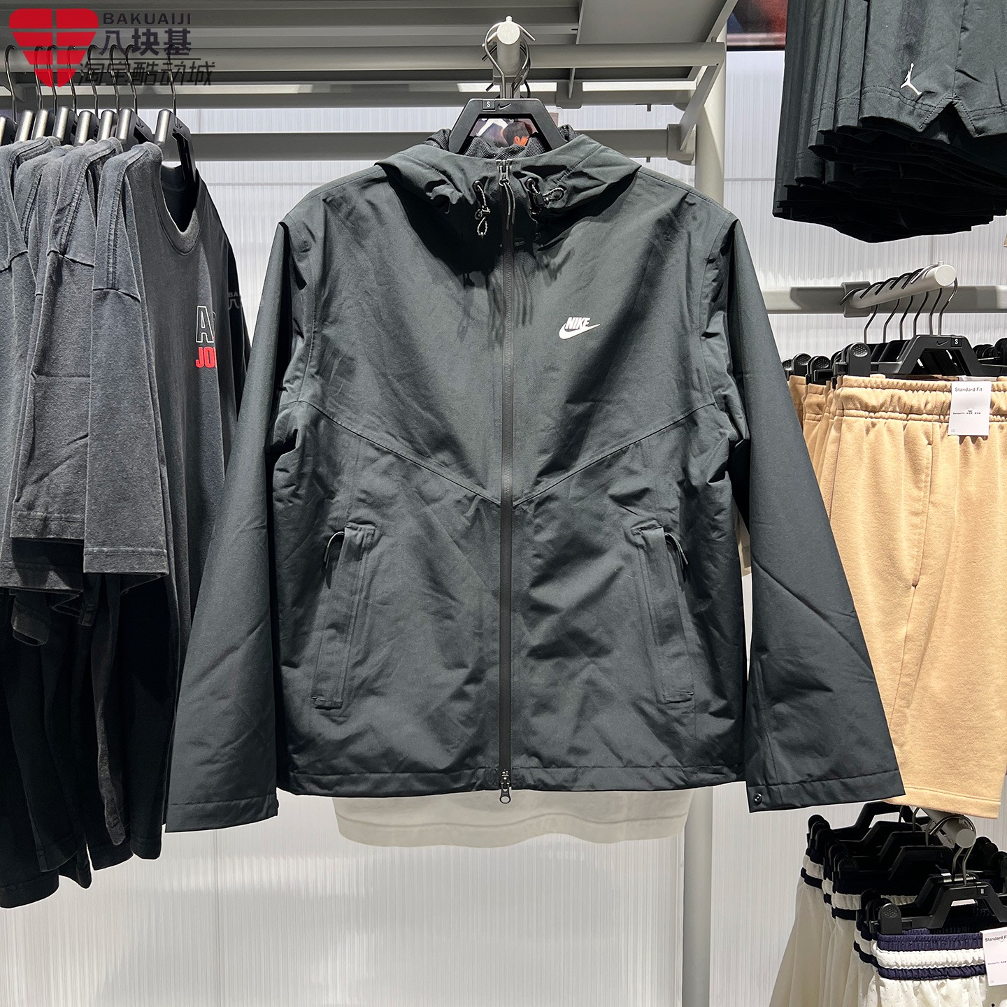 耐克男装冲锋衣户外登山夹克外套