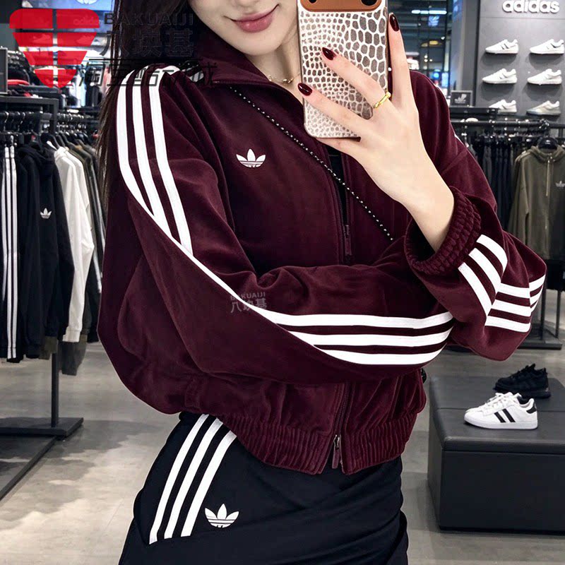 三叶草女装复古短款立领丝绒外套