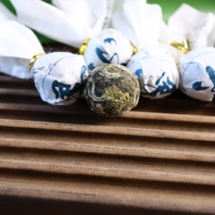 果甜小龙珠福鼎白茶 白牡丹紧压白茶 2025年白茶果甜果香