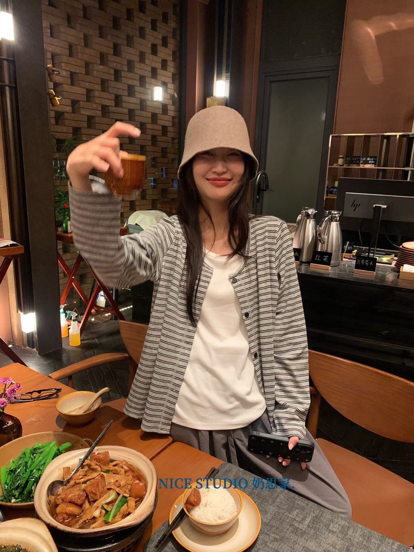 Nice studio奶思家秋T恤