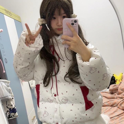 甜美学院风白色印花女大童羽绒服