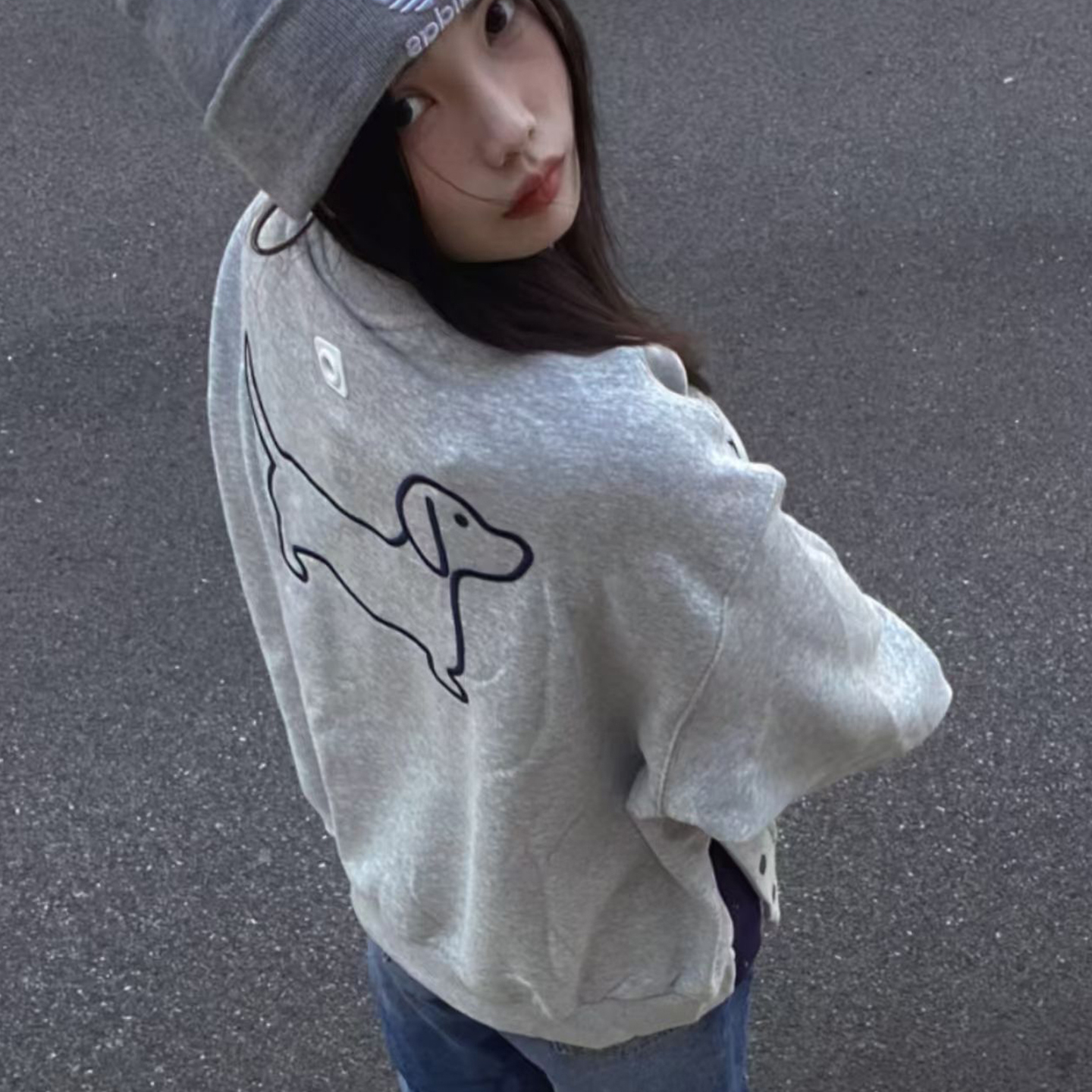 美式复古卡通小狗刺绣圆领卫衣