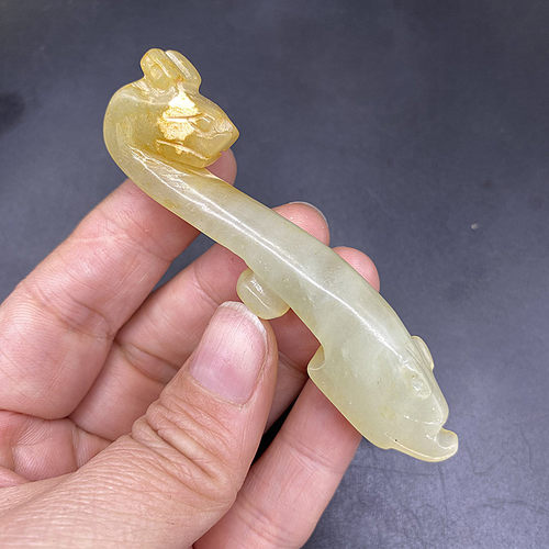 岫玉做旧龙头带钩玉带钩