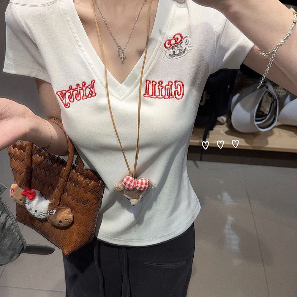 夏季白色甜美可爱风童趣V领刺绣短袖T恤女外穿百搭修身显瘦打底衫