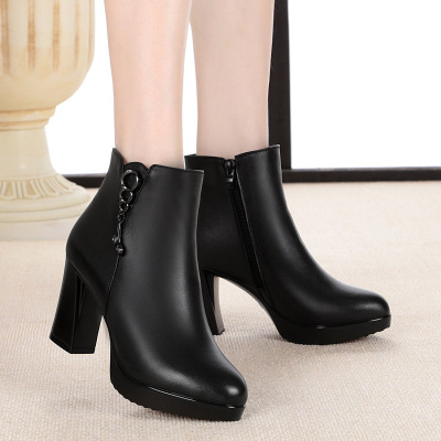 高跟小短靴女真皮粗跟羊毛走秀靴