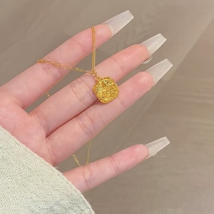 轻奢镂空小方糖项链女生18k仿真黄金色小众高级感锁骨链送女友