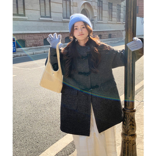 【特价】美术馆女孩芒岁甜美中长款牛角扣大衣彩纱毛呢外套