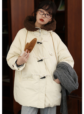 无拘2025年冬季新款法式学院风保暖外套女羊羔毛翻领牛角扣羽绒服