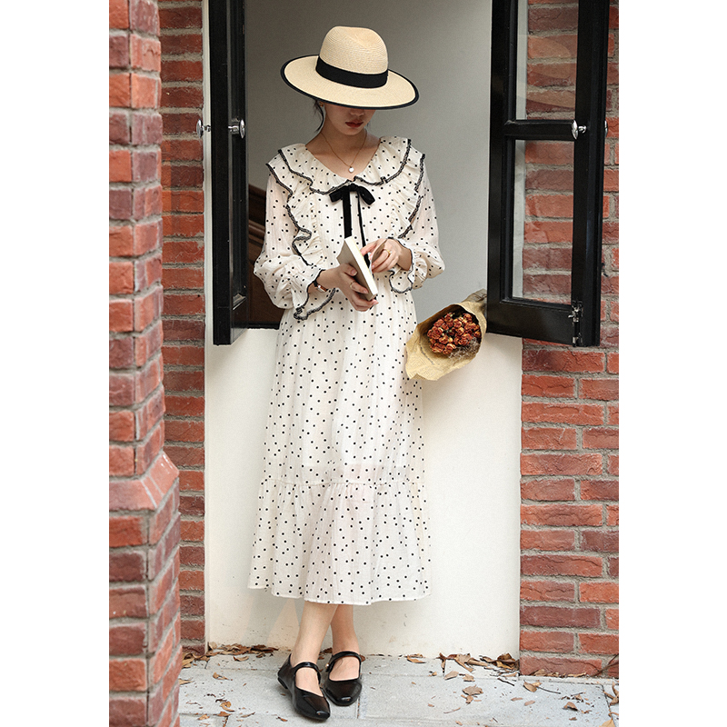 法式度假连衣裙波点荷叶边装饰