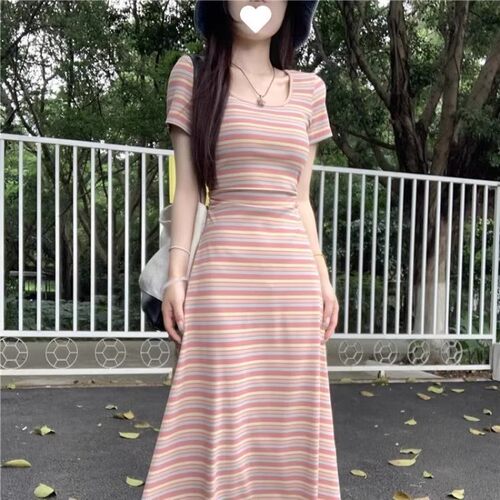 多巴胺高级感小众设计气质茶歇法式长裙年夏季彩虹条纹连衣裙夏装