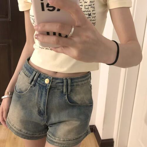 新款美式水洗牛仔短裤夏季设计感小众高腰显瘦复古A字热裤子女款
