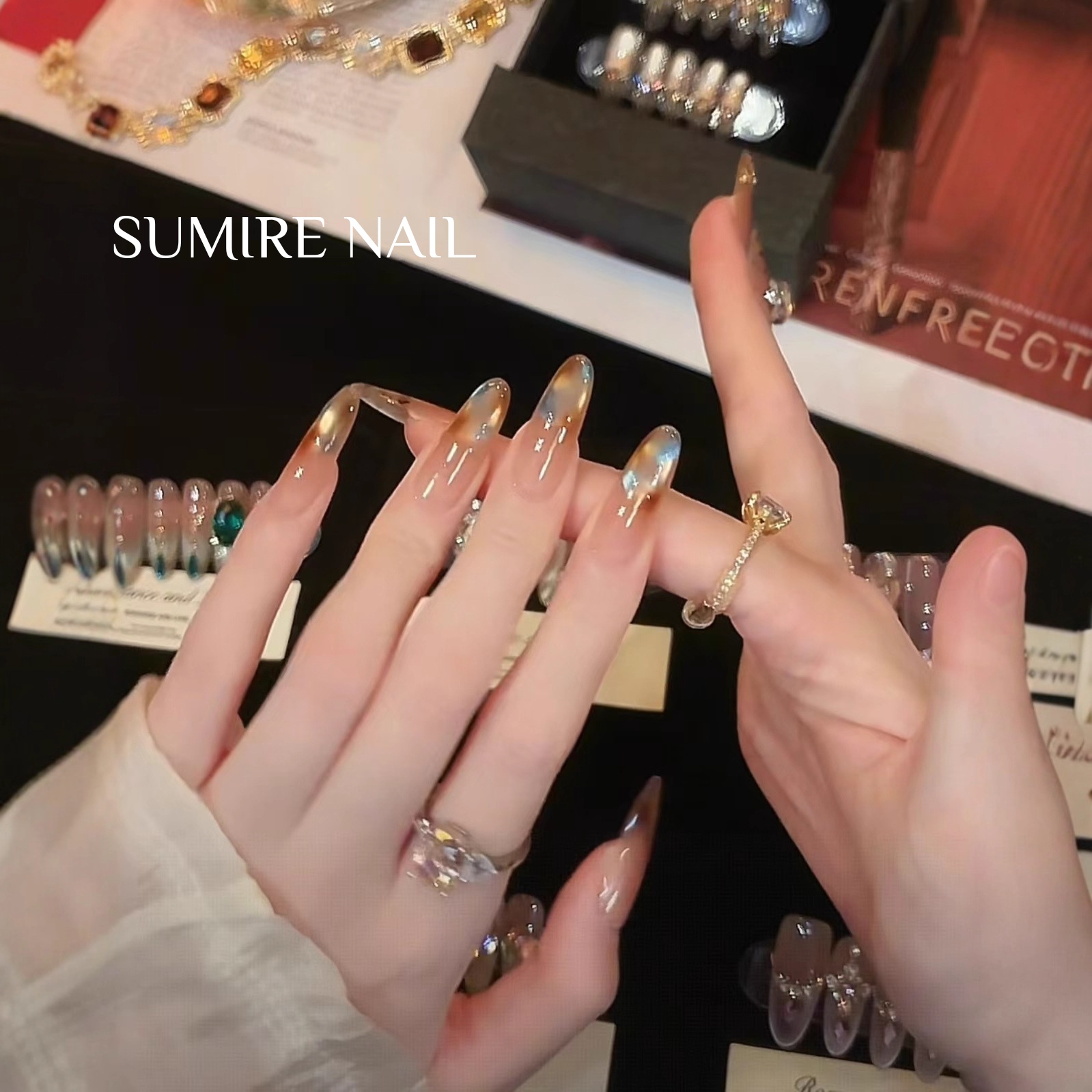 [琥珀冰蓝]纯手工穿戴甲法式高级感显白仙女款秋冬款2025新品