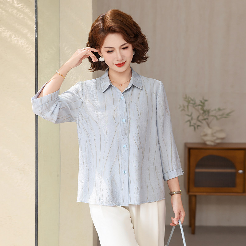 妈妈春装长袖衬衫薄2026新款中老年女士夏季短款外出上衣洋气衣装