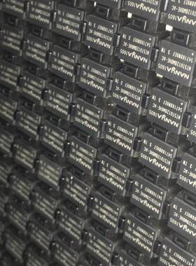 NT5TU64M8EE-AC  DDR2/512MB DRAM 存储芯片 全新原装 现货