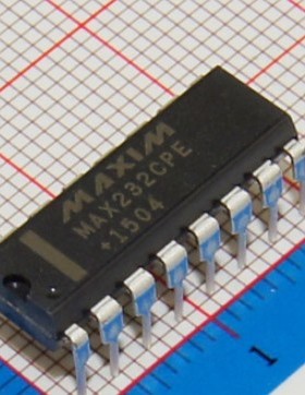 原装正品 直插 MAX232CPE+ DIP-16 RS232 线路驱动器/接收器芯片