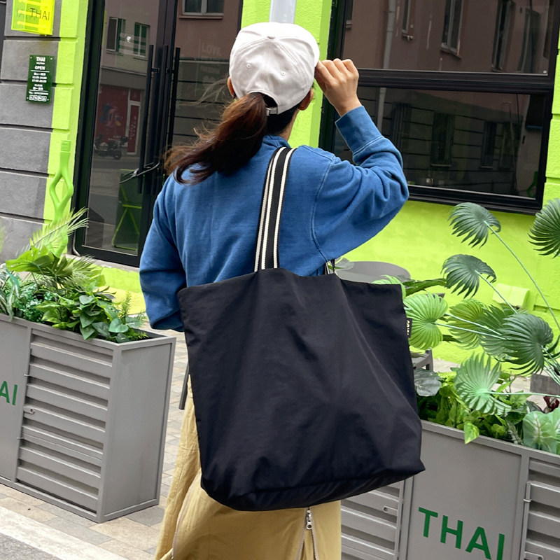 uutao原创轻便包袋简约单肩托特包春夏女包休闲小众百搭大黑包