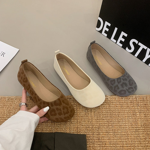 软底软面舒适单鞋一脚蹬孕妇脚宽豆豆鞋大码41 42 43特大号女鞋