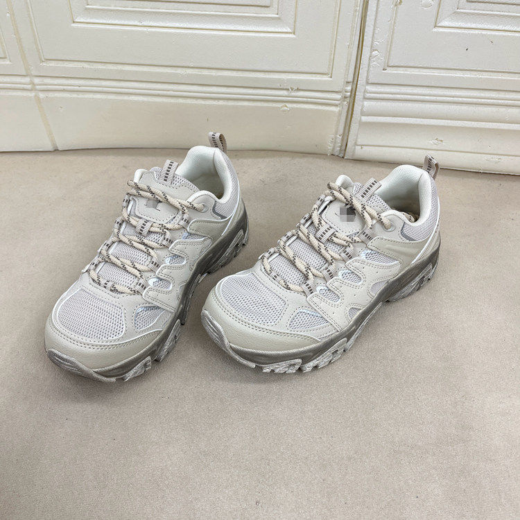 登山鞋户外徒步男女同款运动鞋