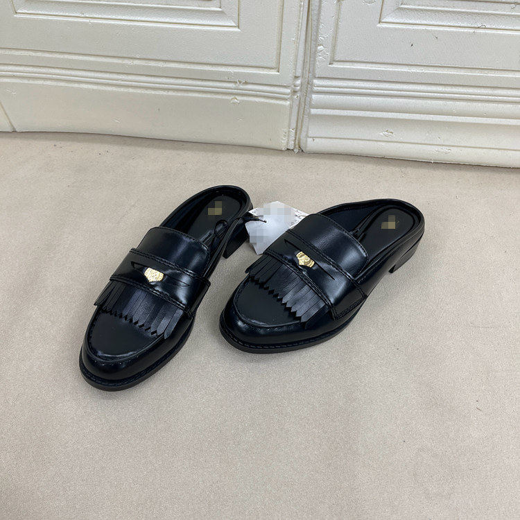 圆头纯色硬币流苏粗跟包头拖鞋