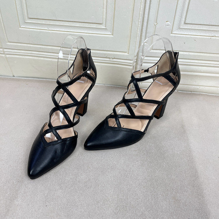 Lady Shoes外贸原单女鞋微瑕时尚尖头纯色细跟包头时装单鞋凉鞋