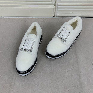 外贸原单女鞋里外羊毛新款圆头纯色松糕底带钻系带毛毛休闲板鞋