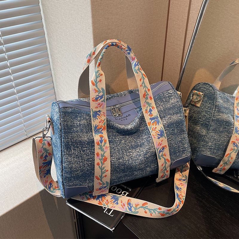 手提短途旅行包大容量运动健身包