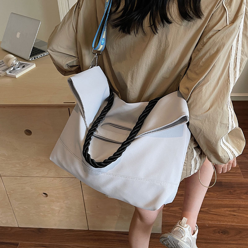 休闲大容量通勤包包女2025新款夏季时尚单肩斜挎包百搭上课托特包