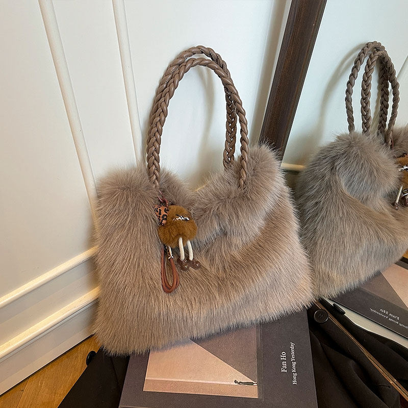 大容量毛绒绒托特包高级感毛毛包