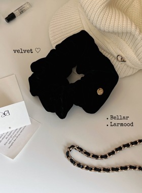 Bellar / larmood velvet 黑色丝绒圆片 handmade 高马尾发圈