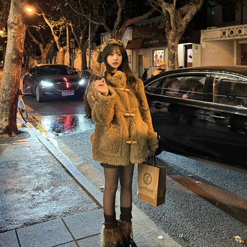 环保皮草羊羔毛外套女连
