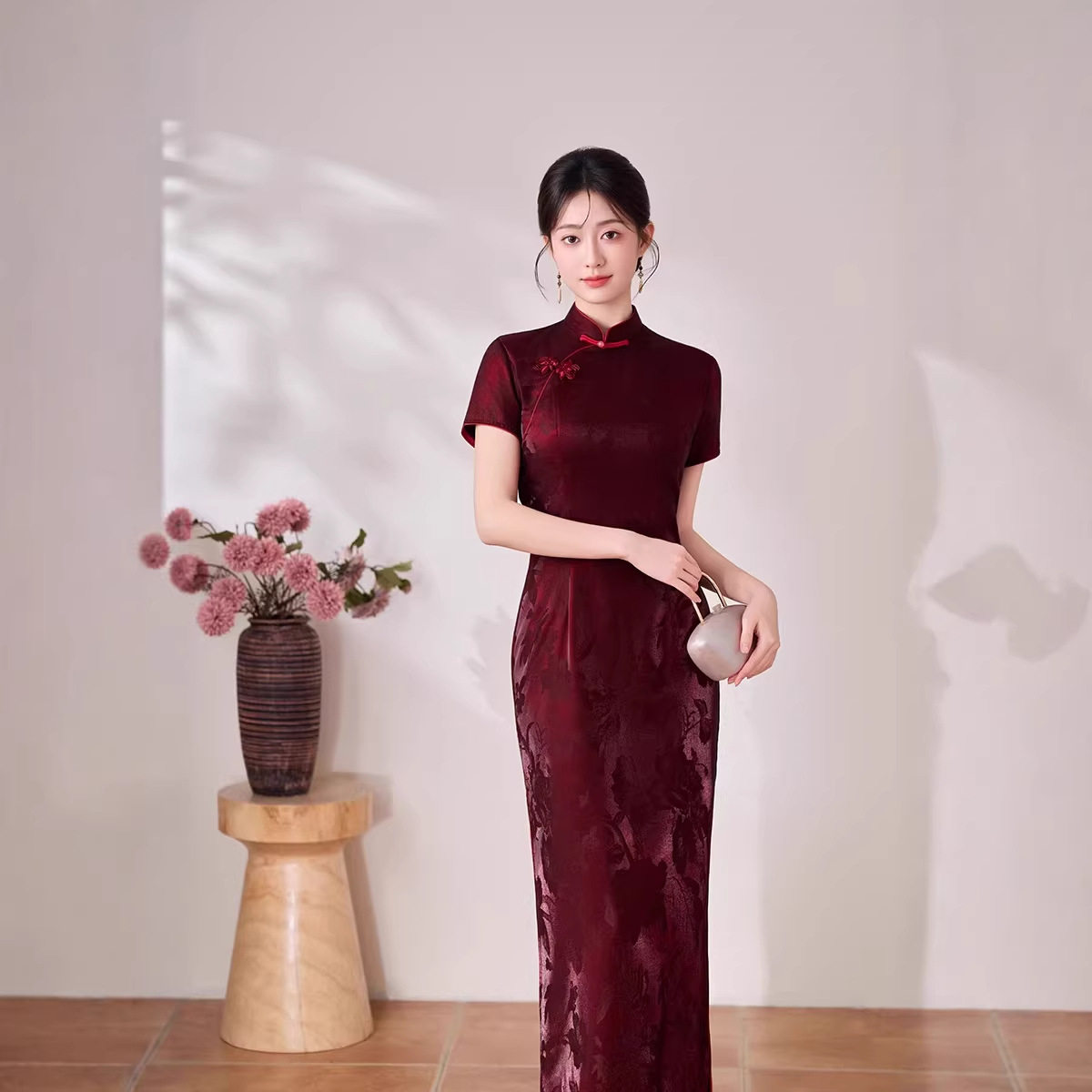 喜庆婚宴礼服年轻妈妈旗袍短袖
