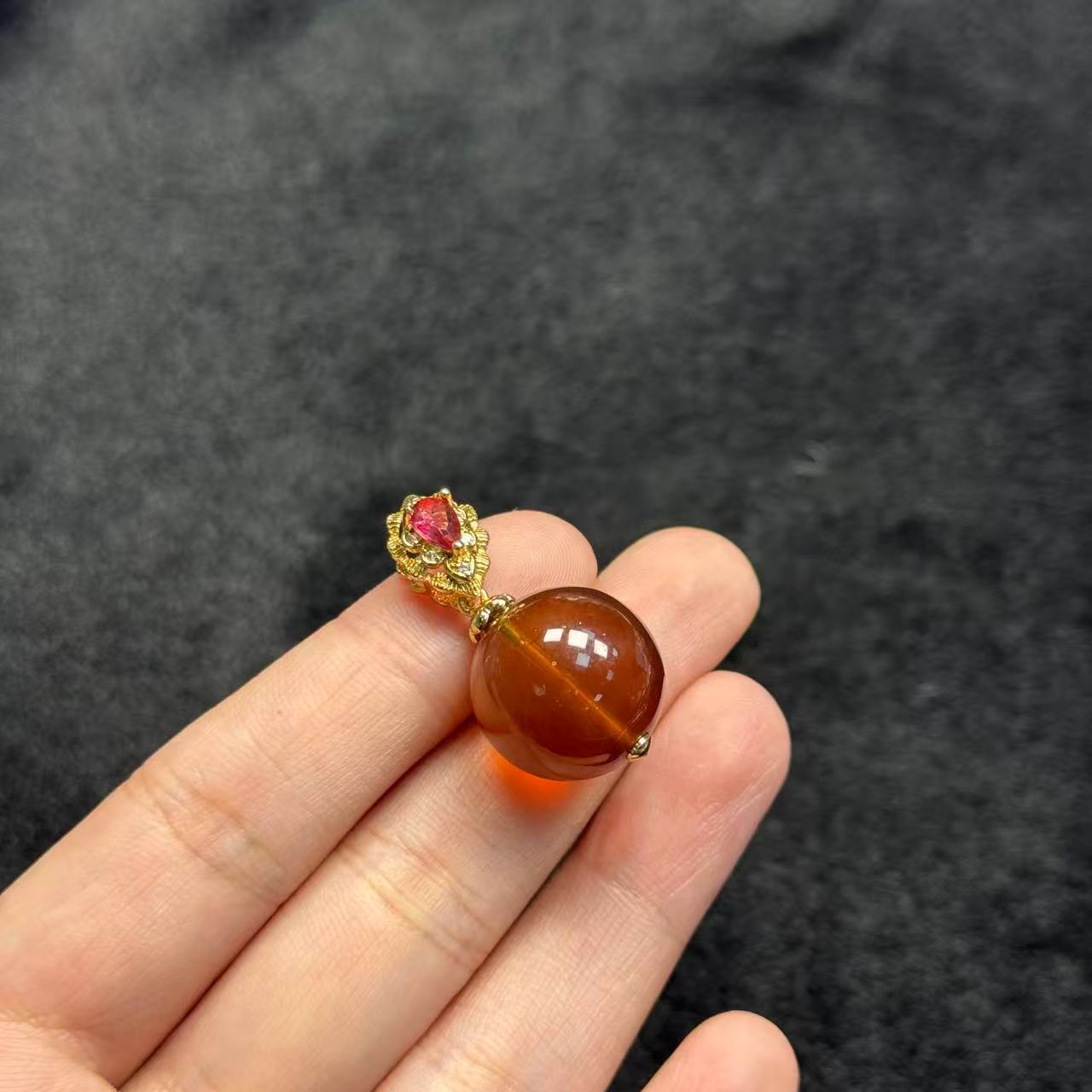 琥珀吊坠-约32*17mm-多样性发货-HL名B458