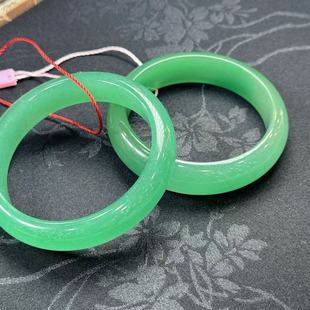 A4757 翠青正圈手镯 BD千 多样性发货 石英质玉 约12×9mm