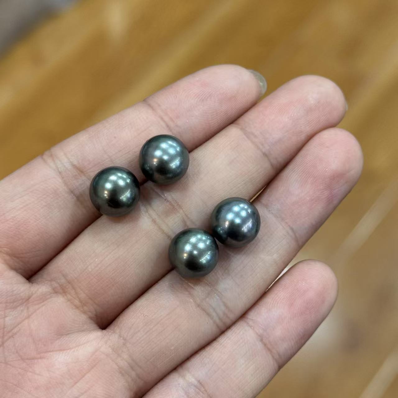 18k金海水珍珠大溪地耳钉-约9mm-多样性发货-C七-Y4147