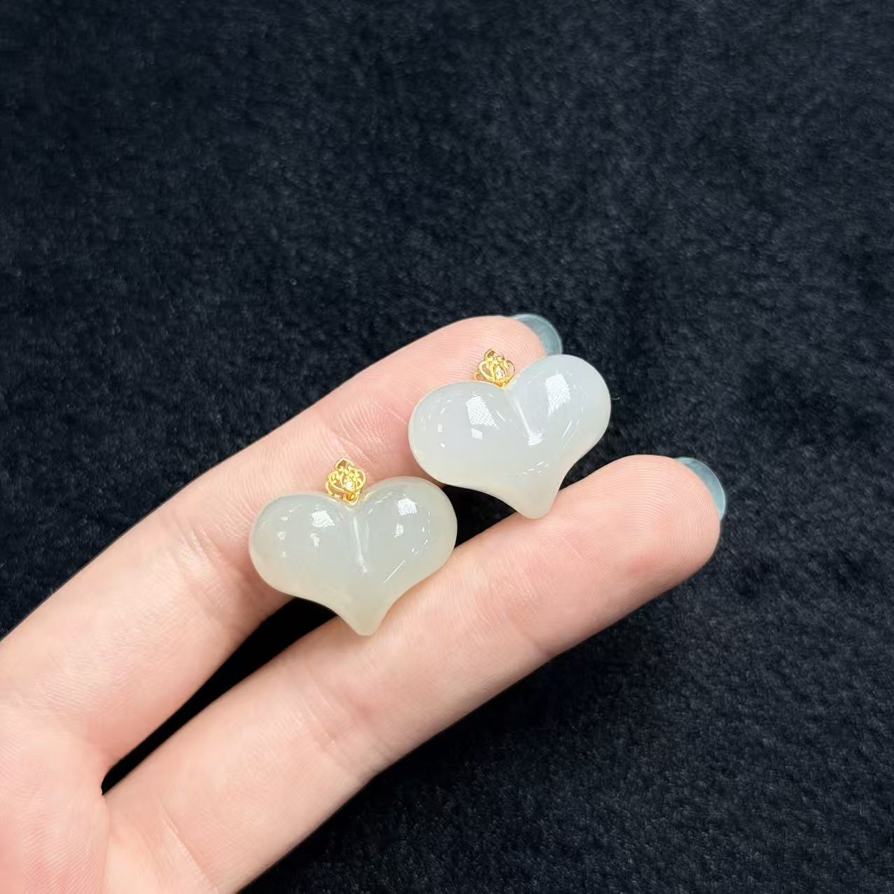 18K和田玉吊坠-约19×22×12mm-多样性发货-D3327-3-Z老-A1242