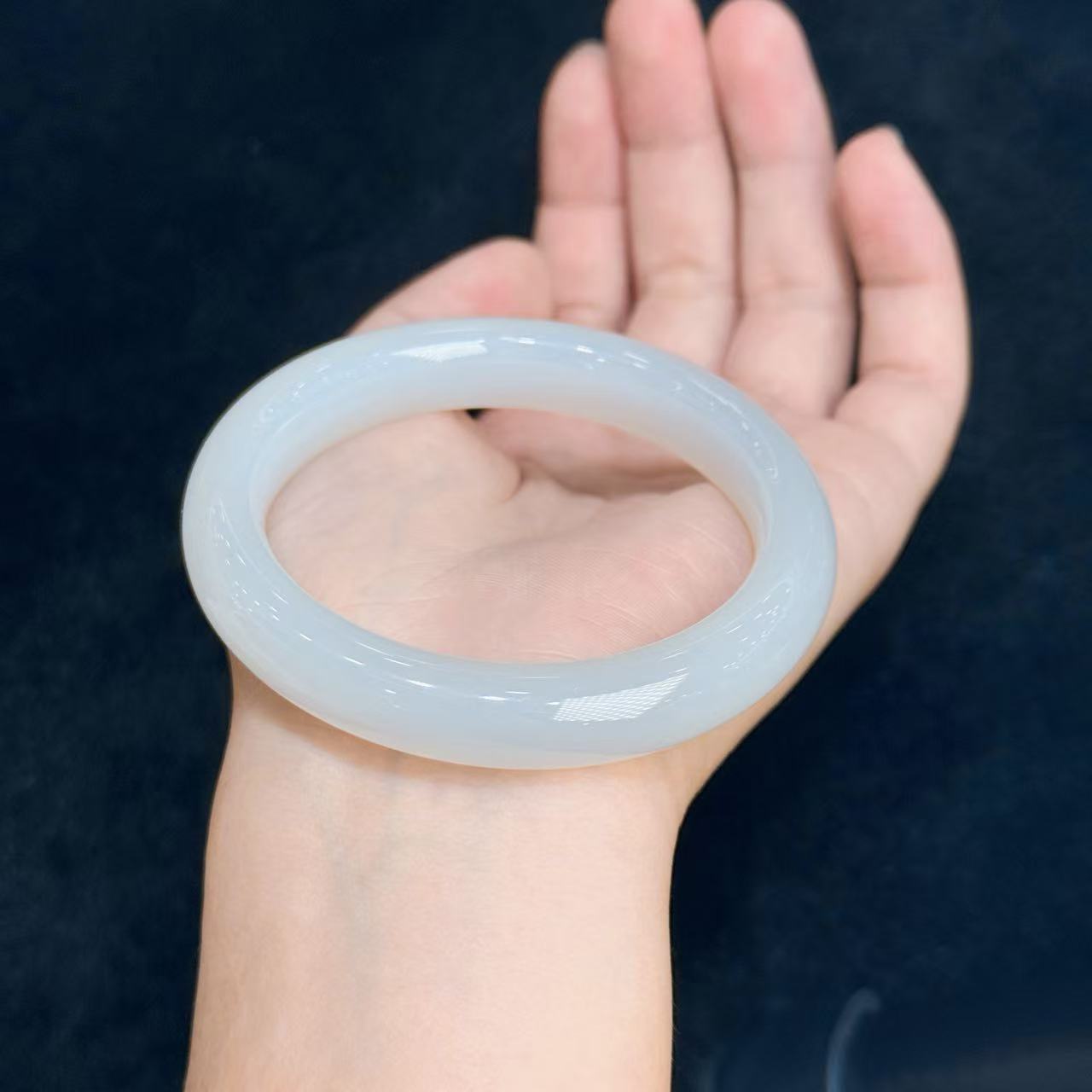 和田玉正圈手镯-约11*9mm-多样性发货-BY晶-A247