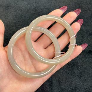 H泰 多样性发货 Y4474 约11mm 和田玉圆条手镯