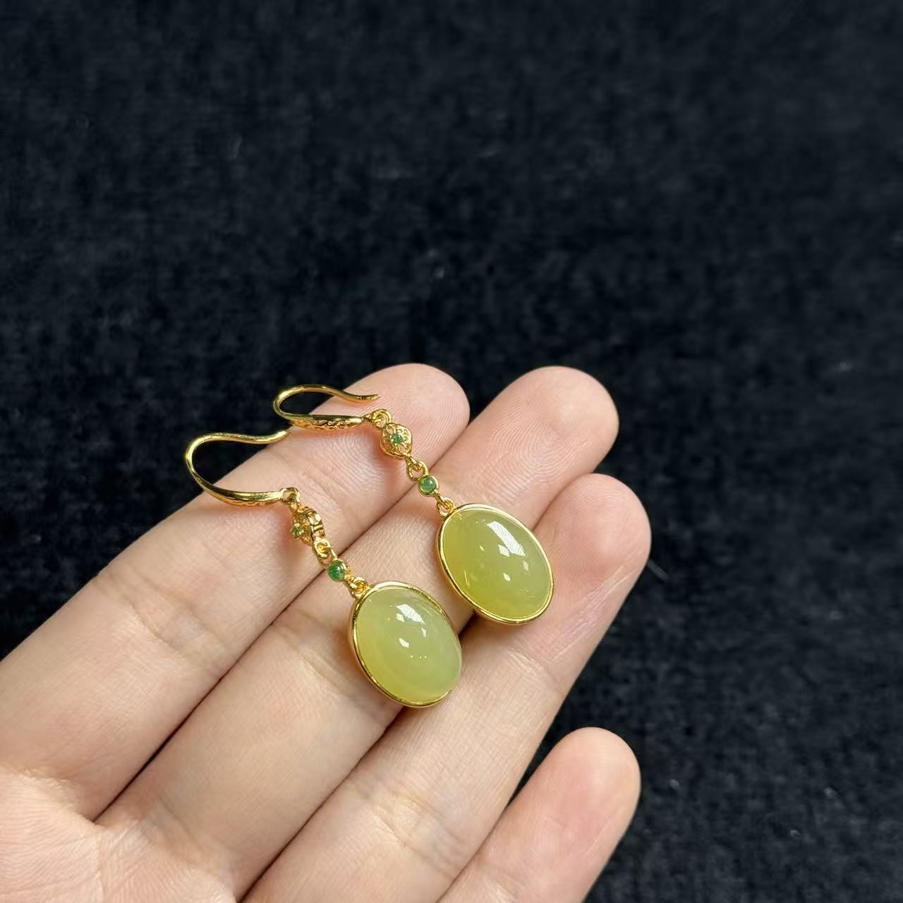 S925和田玉耳饰 约17*11*6mm 多样性发货-YSP金 B4054