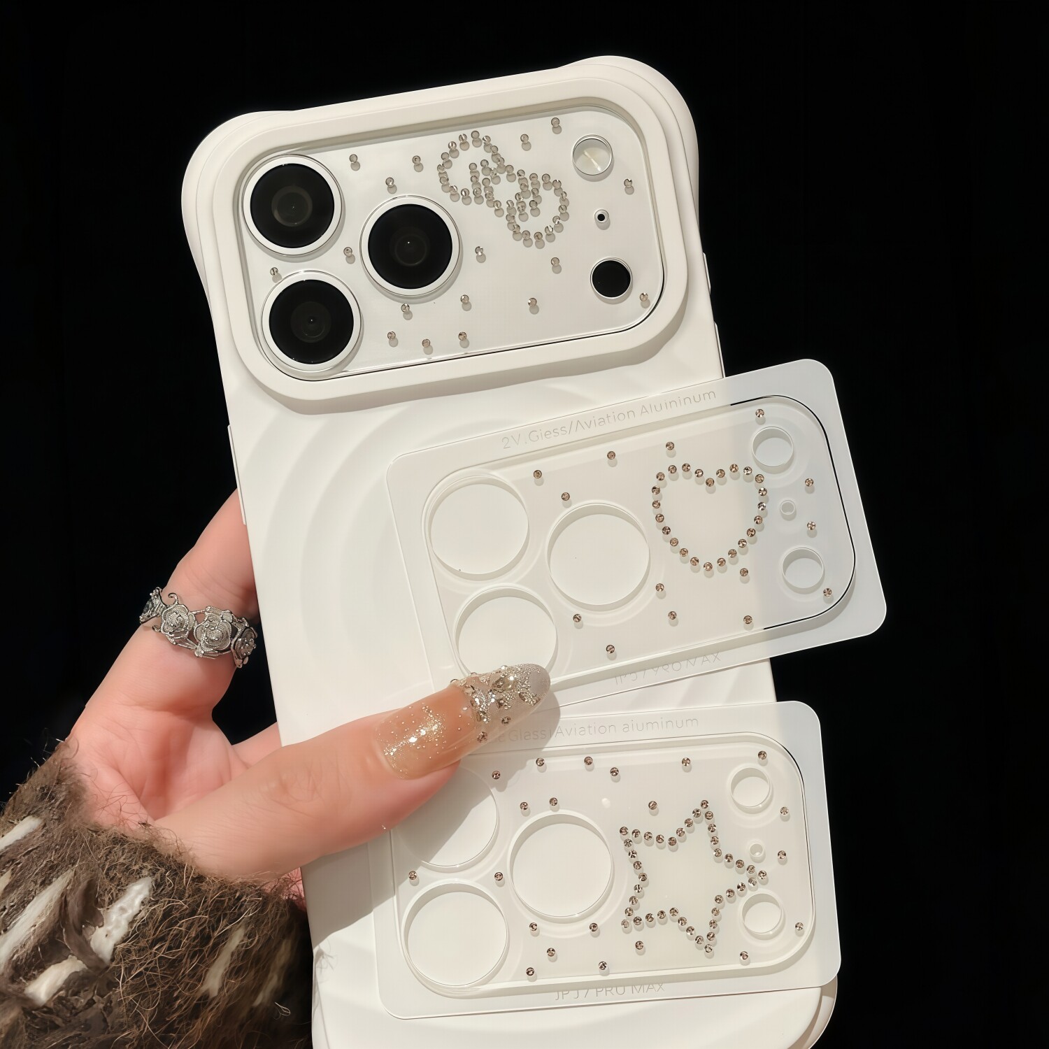 ins风闪钻雕刻高级感爱心蝴蝶结五角星镜头膜适用iPhone17