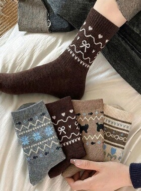 费尔岛秋季新款提花设计感学院风舒适百搭吸汗民族风中筒袜不撞款