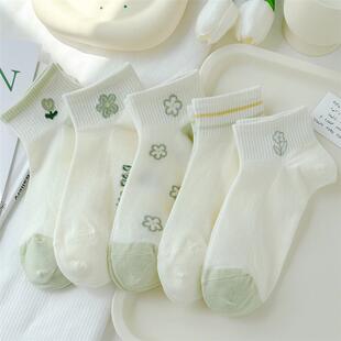 绿色夏天短筒袜子女透气春秋小花日系运动风百搭奶白色学院风短袜