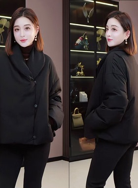 【辰大嗓严选】250323 小禾【HUG】新款 老钱风短款黑色羽绒服