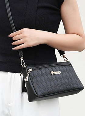 单肩包女小包妈妈斜挎手机包软皮花纹休闲时尚小方包多层轻便买菜