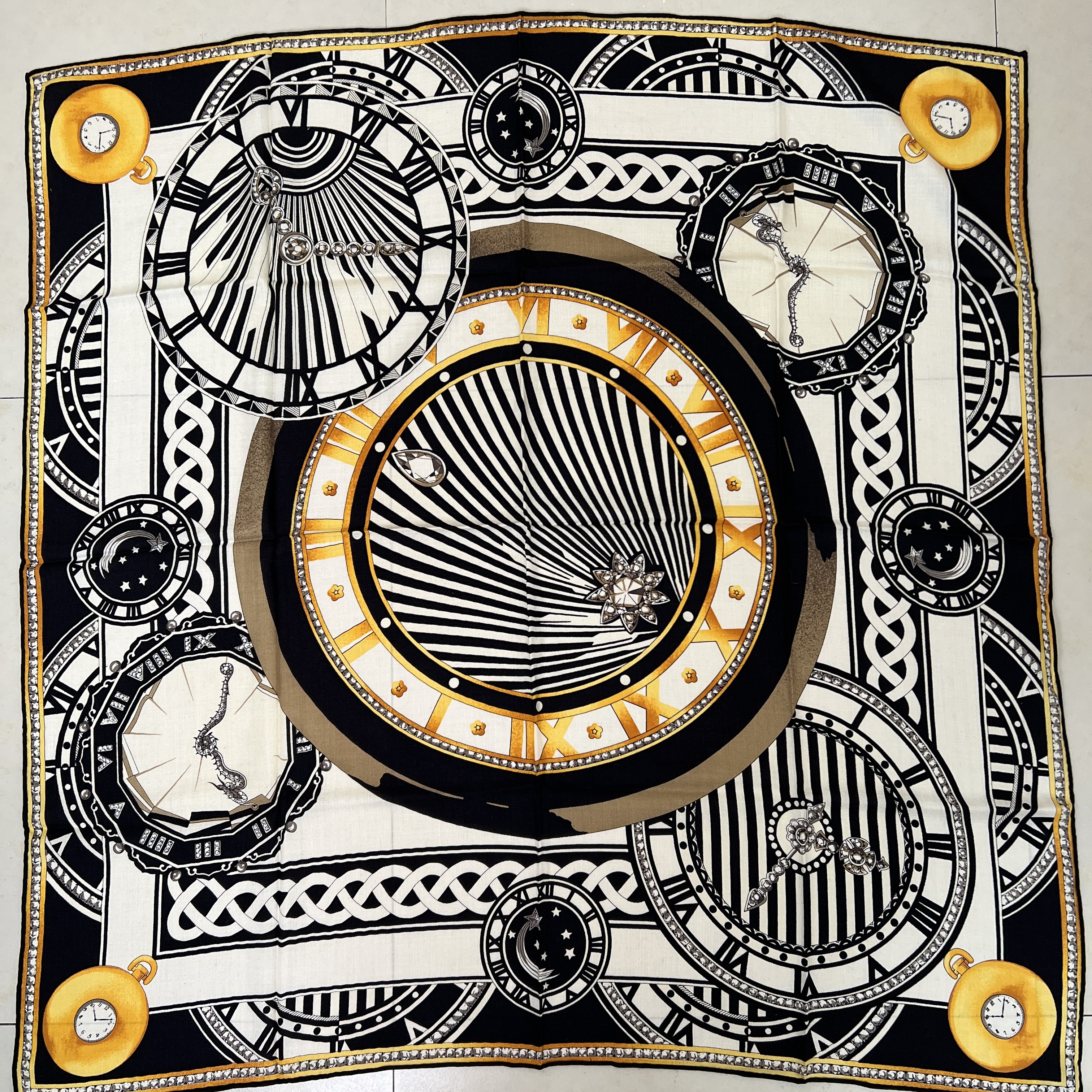 记录时间110cm丝毛大方巾秋冬时尚通勤围巾保暖百搭披肩