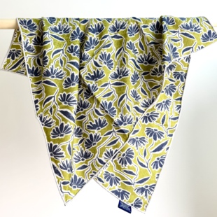 腰果提花绿色小花65cm丝毛方巾时尚 百搭丝巾披肩围巾