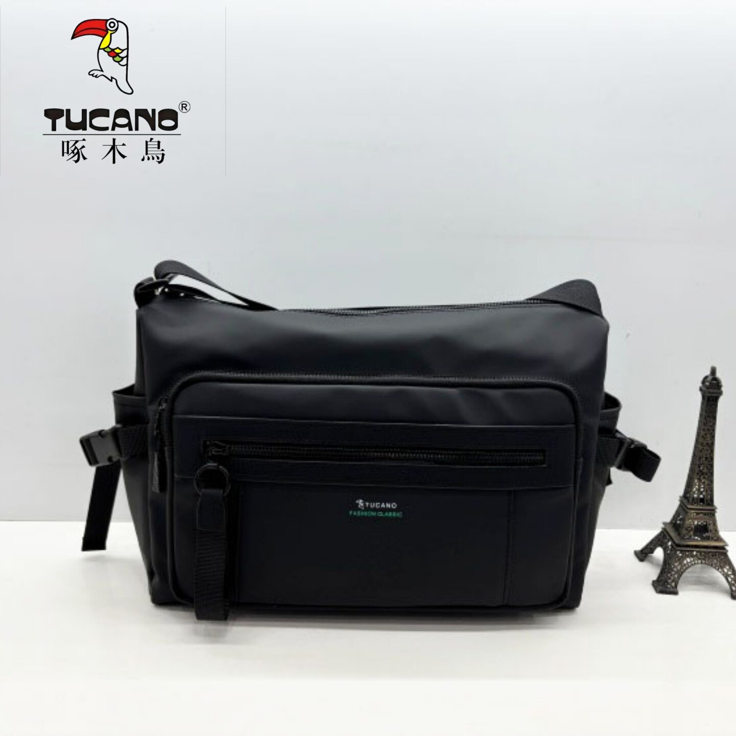 TUCANO/啄木鸟商场同款男包2026新款时尚轻便布斜挎包胸包TBF1461