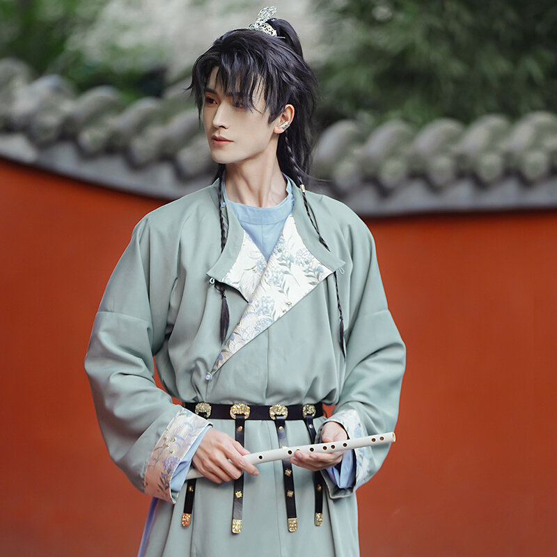 中国风中秋节出租唐制圆领袍男款图片