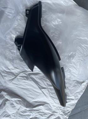 雅马哈TMAX560左侧车体侧盖板 22-23款黑武士配色 BBW-21711-P4