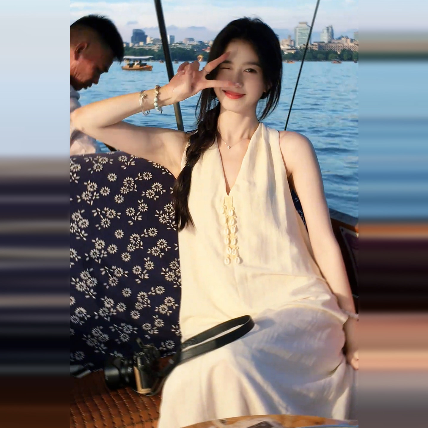 法式白色无袖挂脖吊带连衣裙子女夏季2026新款海边度假高级感长裙