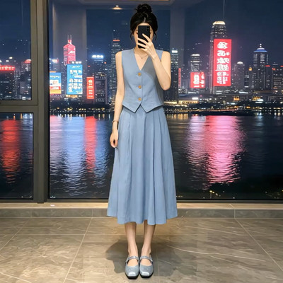 法式蓝色无袖背心连衣裙子女夏季2026新款巨好看穿搭一整套装长裙